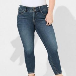 Torrid Feel The Fit Super Soft Skinny Jeggings Jeans Medium Wash Womens Size 18S